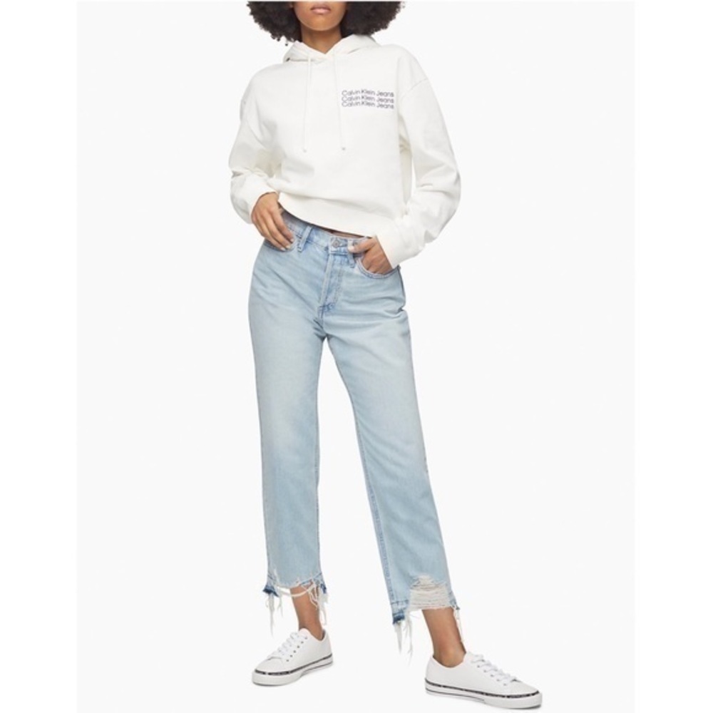 Calvin Klein Women's Vintage Wash Cropped Denim Jeans
